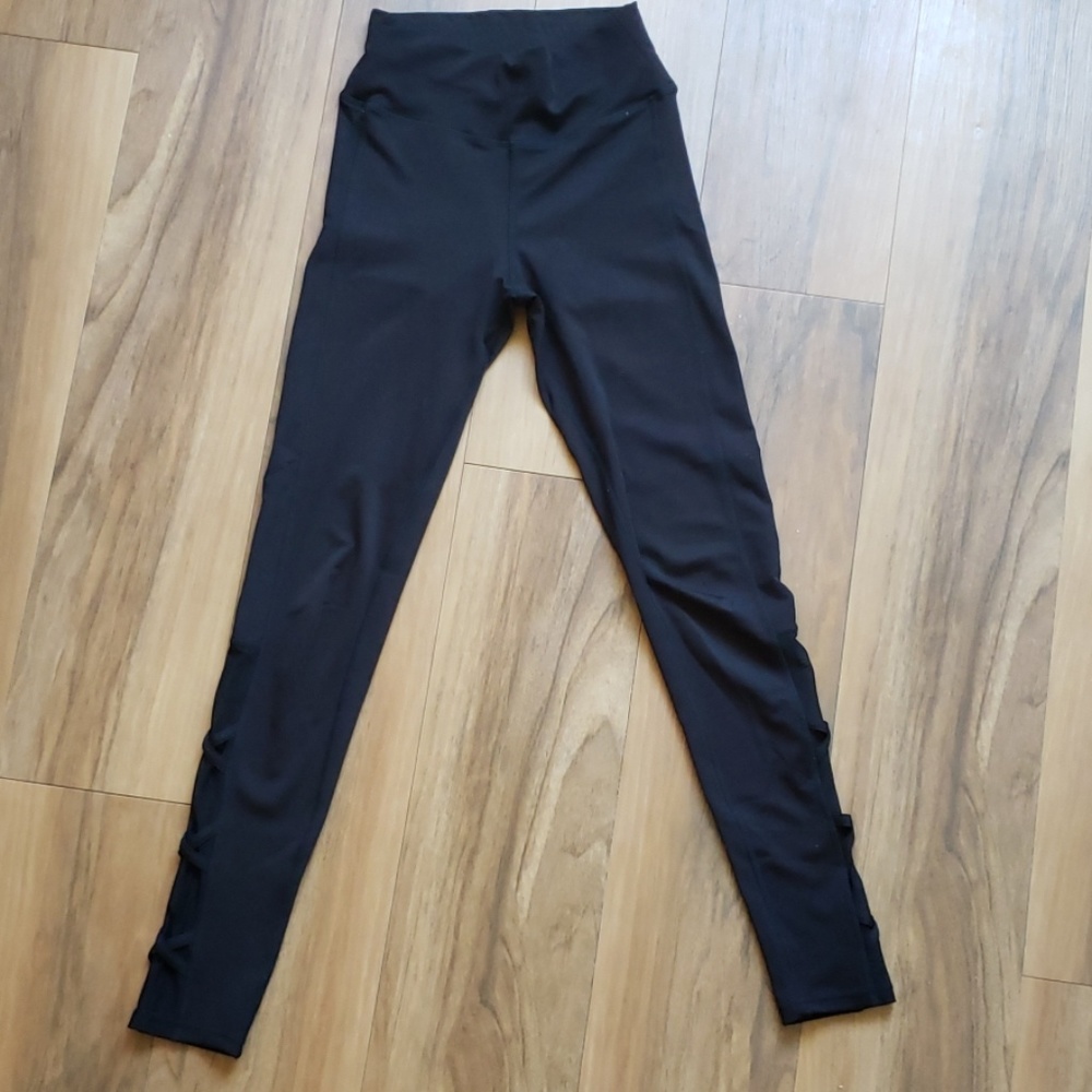Black Pop Fit leggings